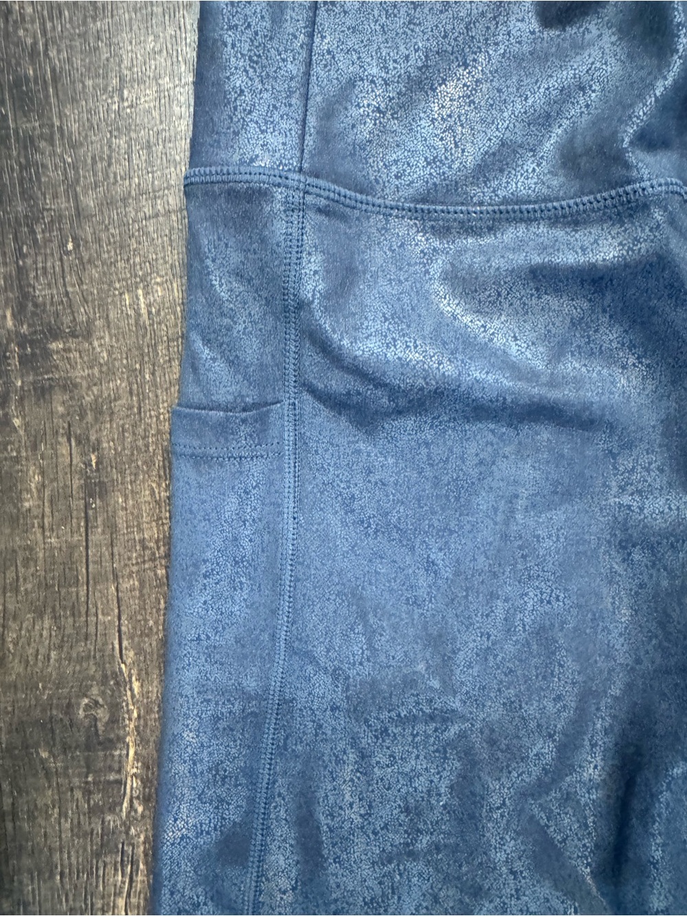 ZYIA Burnished Copper Pocket light and tight Leggings - Picture 3 of 6